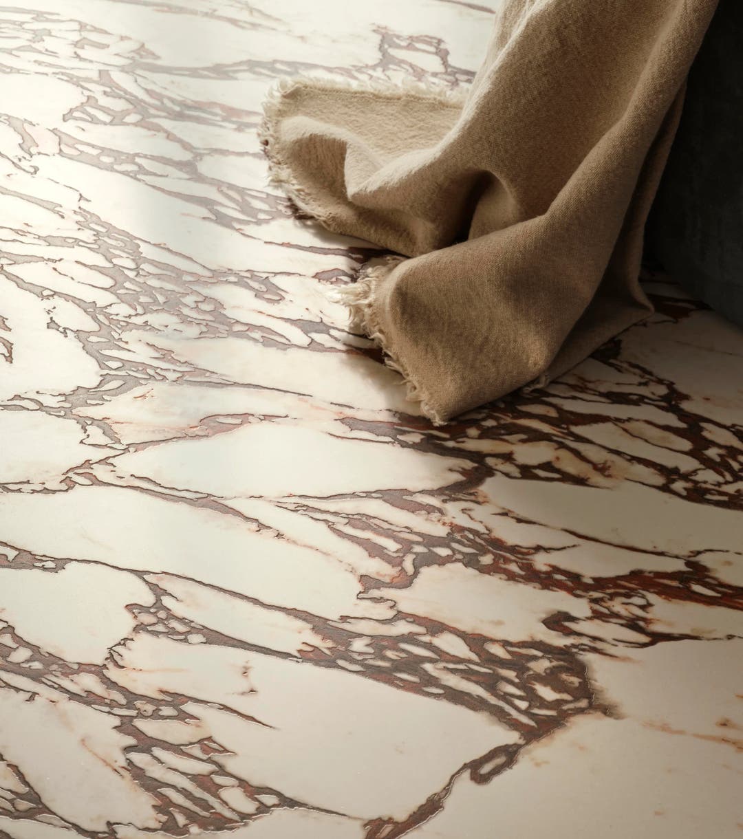 Marmora Pavonazzetto honed - Klinker 6