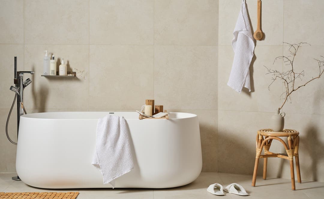 Pedra Azul Ivory. Badkar från Svedbergs.